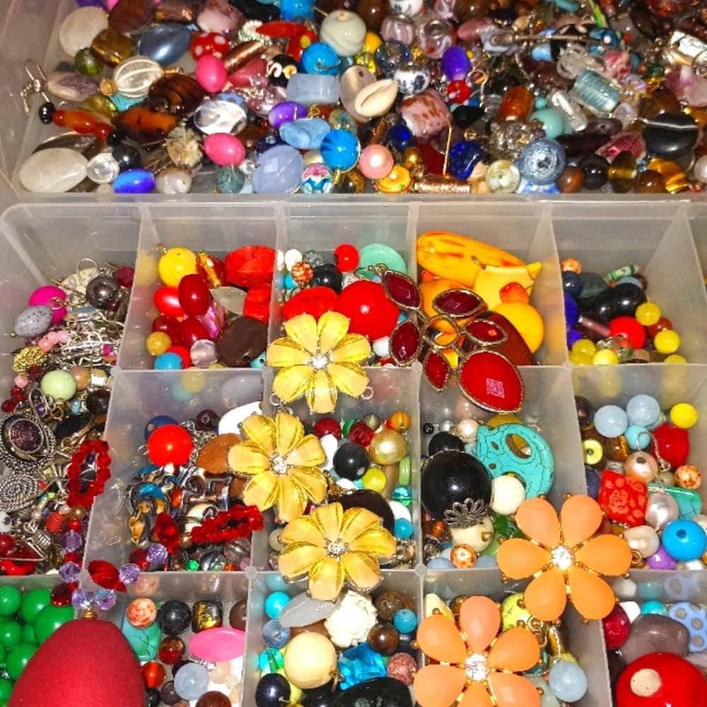 1+ lb Beads and single earrings lot 1 lb